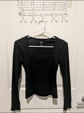 GAP Long Sleeve Square Neck Top